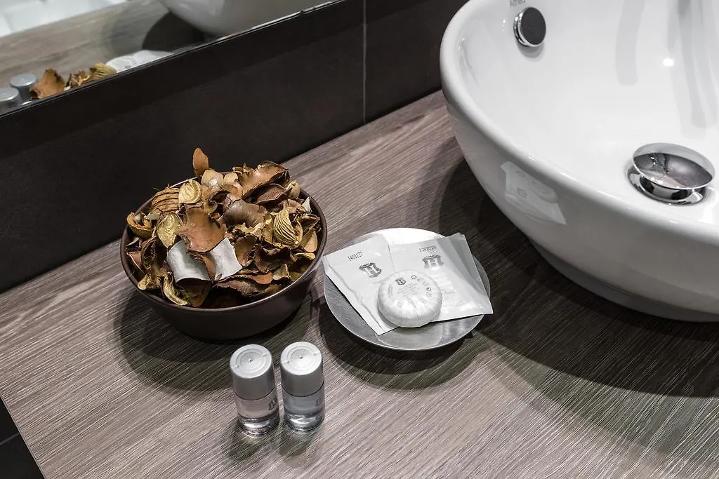 Studio Inn De Angeli Milan 4*,