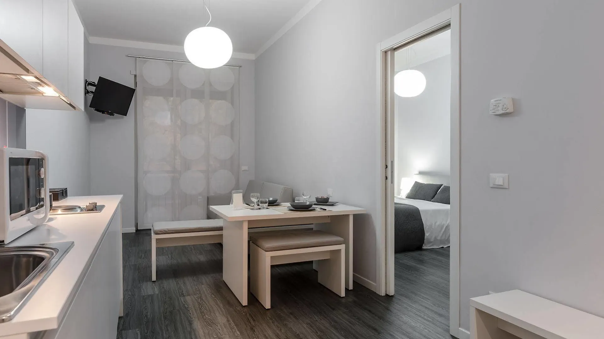 Studio Inn De Angeli Milan Aparthotel