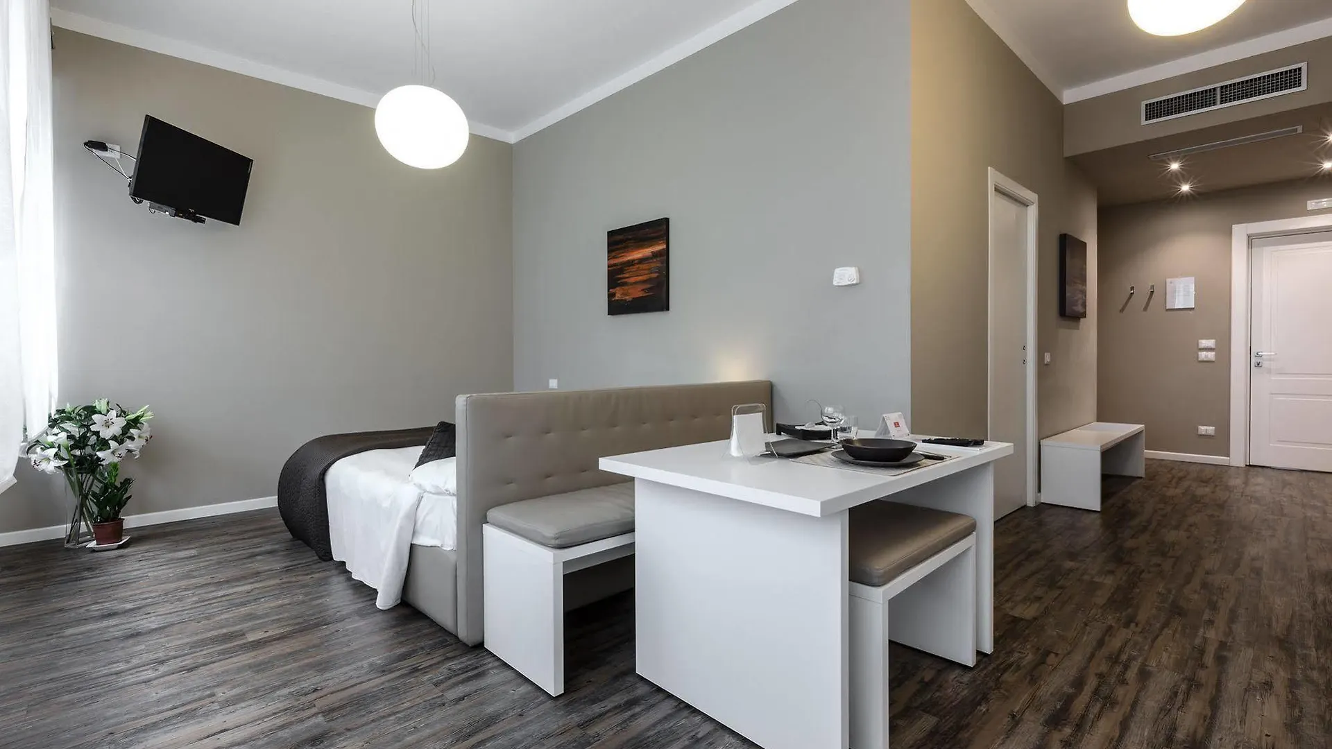 Studio Inn De Angeli Milan Italy